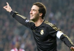 TA：保维克托即将转会布拉加，转会费1200万欧+300万欧浮动