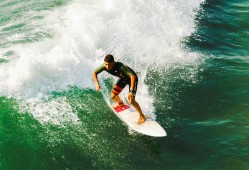 TA：皇马因伯纳乌开演唱会噪音过大被投诉，可能面临司法审理