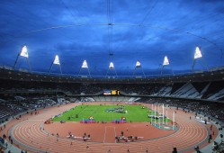 TA：阿隆索希望有更多引援，皇马已收集不同位置多名球员的报告_1